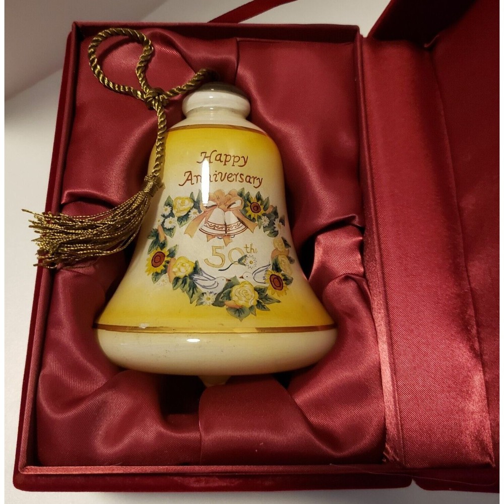 Ne'Qwa Art Ornament 50th  Anniversary Reverse Painted Susan Winget Signed number